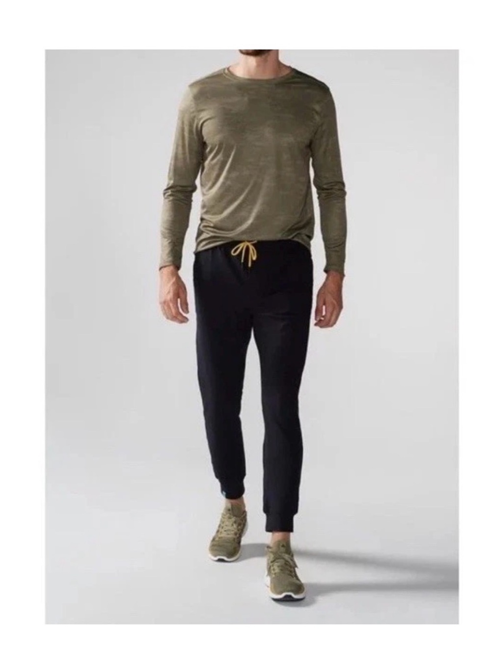 Chubbies Movementum Joggers The Obsidians Black Lounge Pants Men’s Size med NWT